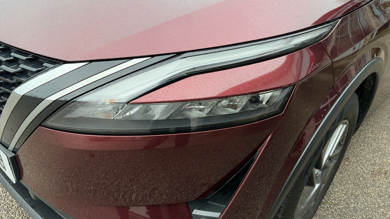 Nissan Qashqai 1.3 DiG-T MH Acenta Premium 5dr Petrol Hatchback